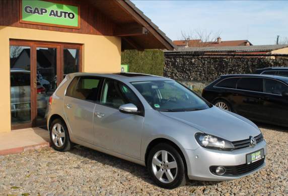 Volkswagen - Golf