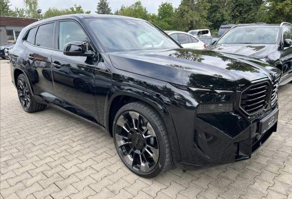 BMW - XM