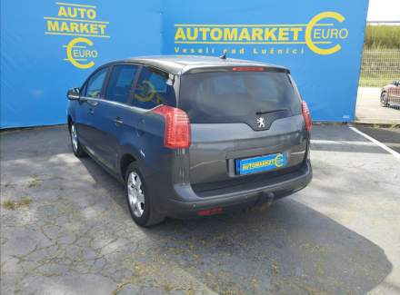 Peugeot - 5008