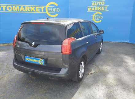 Peugeot - 5008