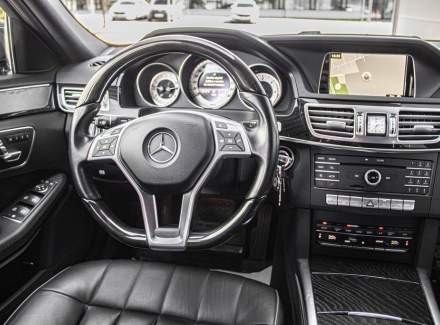 Mercedes-Benz - E-class