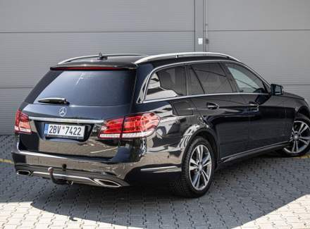 Mercedes-Benz - E-class