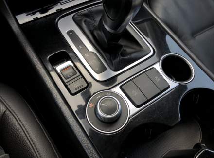 Volkswagen - Touareg