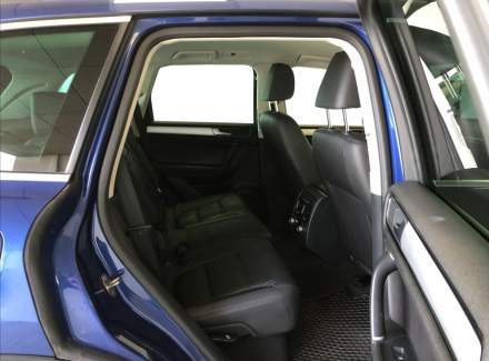 Volkswagen - Touareg