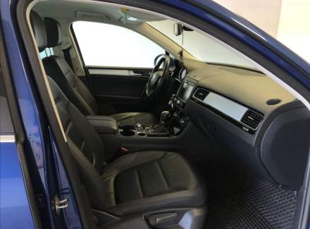 Volkswagen - Touareg