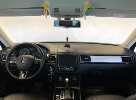 Volkswagen - Touareg