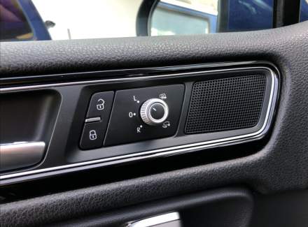 Volkswagen - Touareg