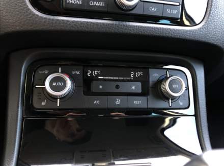 Volkswagen - Touareg