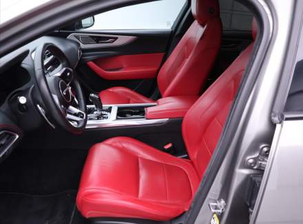 Jaguar - XE