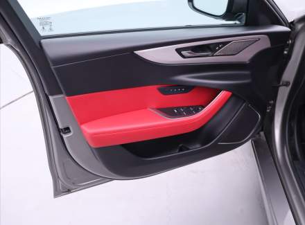 Jaguar - XE