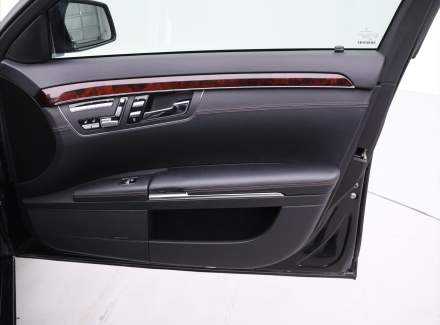Mercedes-Benz - S-class