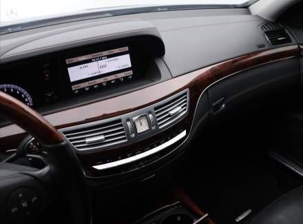 Mercedes-Benz - S-class
