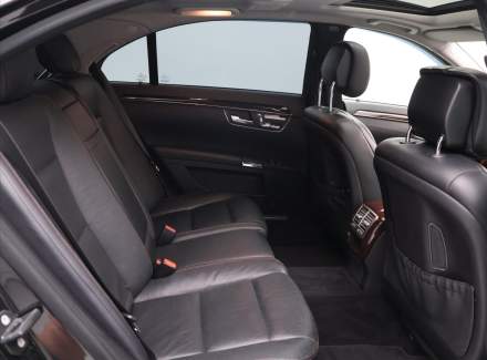 Mercedes-Benz - S-class
