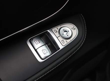 Mercedes-Benz - V-class