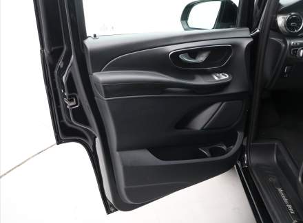 Mercedes-Benz - V-class