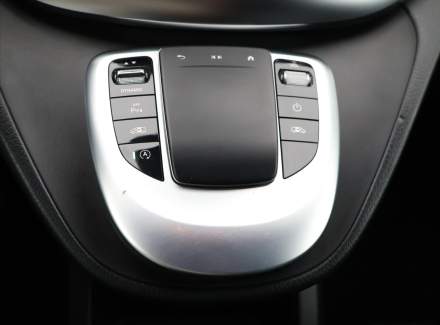 Mercedes-Benz - V-class