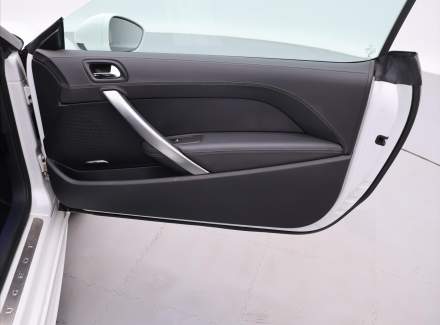 Peugeot - RCZ