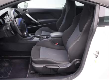 Peugeot - RCZ