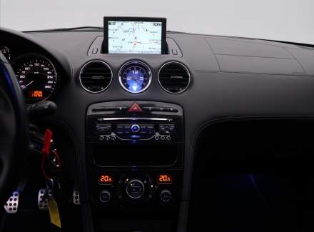 Peugeot - RCZ