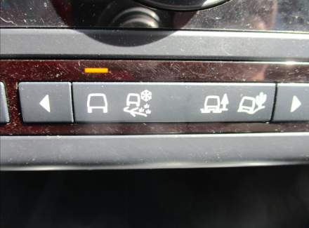 Land Rover - Discovery Sport