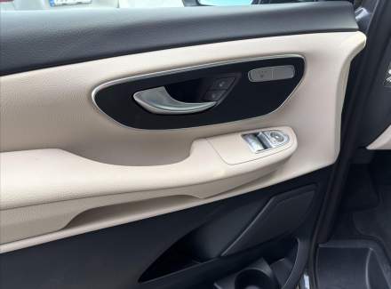 Mercedes-Benz - V-class