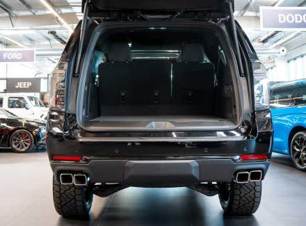 Chevrolet - Suburban