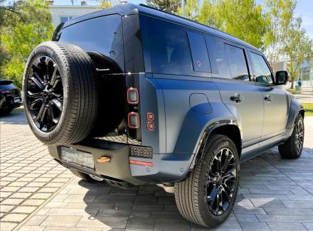 Land Rover - Defender