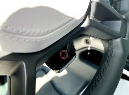 Land Rover - Defender