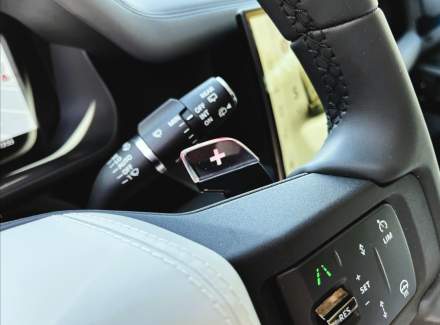 Land Rover - Defender