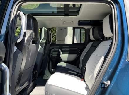 Land Rover - Defender