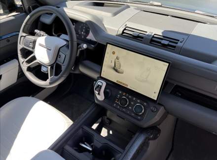 Land Rover - Defender