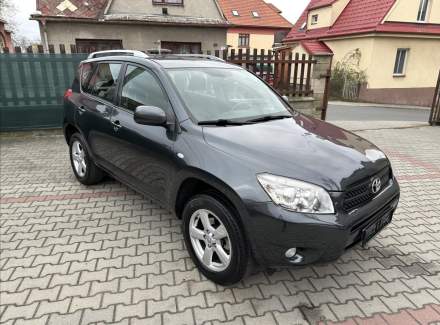 Toyota - RAV 4