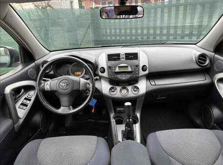 Toyota - RAV 4
