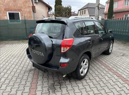 Toyota - RAV 4