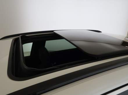 DS Automobiles - DS7 Crossback