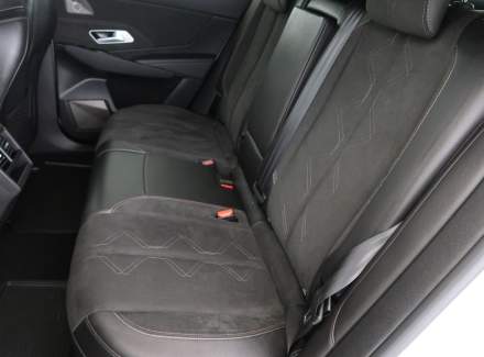 DS Automobiles - DS7 Crossback