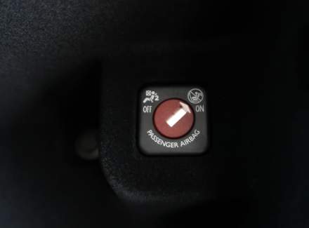 DS Automobiles - DS7 Crossback