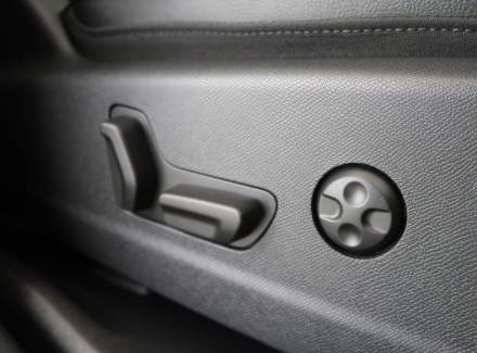 DS Automobiles - DS7 Crossback