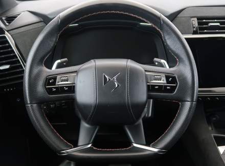 DS Automobiles - DS7 Crossback