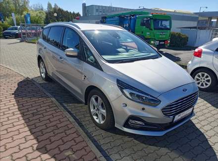 Ford - S-MAX