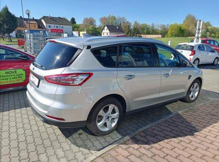 Ford - S-MAX