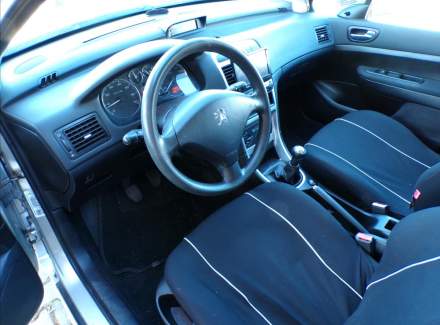 Peugeot - 307