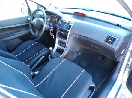 Peugeot - 307