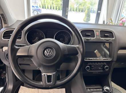Volkswagen - Golf