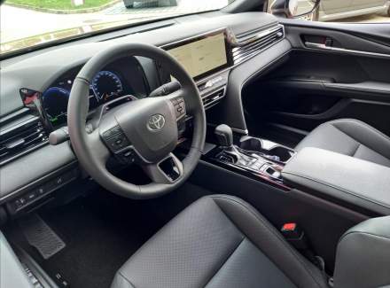 Toyota - Camry