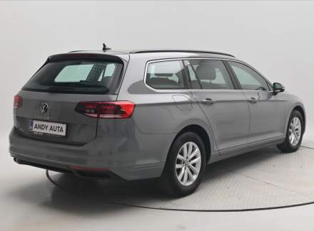 Volkswagen - Passat