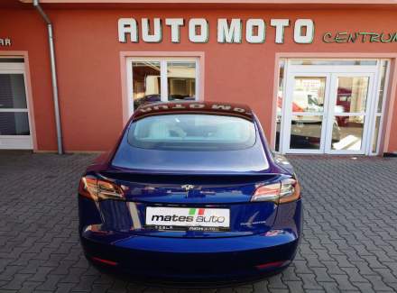 Tesla - Model 3