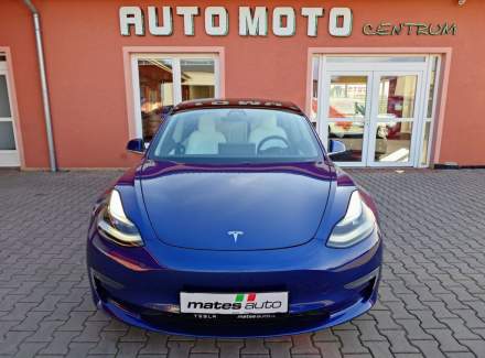 Tesla - Model 3