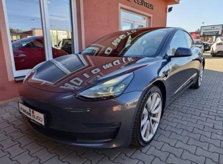 Tesla - Model 3
