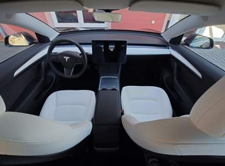 Tesla - Model 3